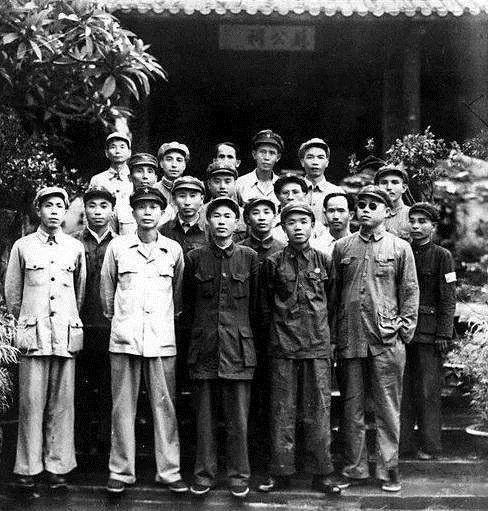 志愿军司令员和政治委员，英勇无畏的领导力量，志愿军司令员和政治委员，英勇无畏的领导力量