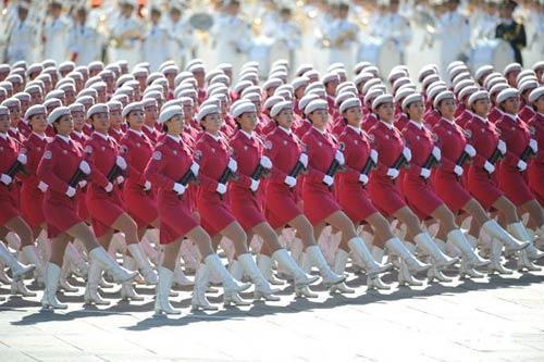 揭秘,谁是那场盛大阅兵背后的声音——2009国庆阅兵解说员,揭秘,国庆阅兵背后的声音——解密2009阅兵解说员传奇故事