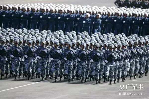 揭秘,谁是那场盛大阅兵背后的声音——2009国庆阅兵解说员,揭秘,国庆阅兵背后的声音——解密2009阅兵解说员传奇故事