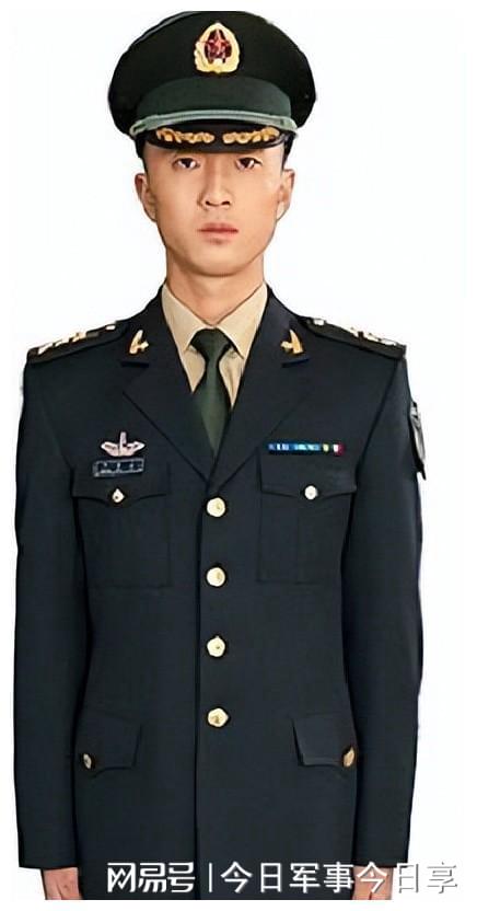 火箭军最新军服,展现新时代风采与力量,火箭军新军服展现新时代风采与力量之韵