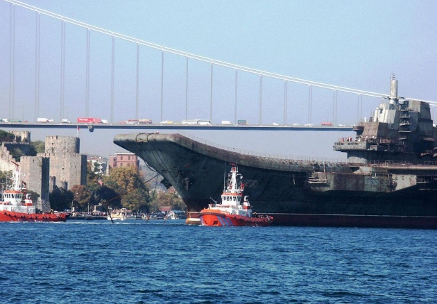 瓦良格号归国途中,历史与时代的交汇点,瓦良格号归国之旅,历史与时代的交汇点