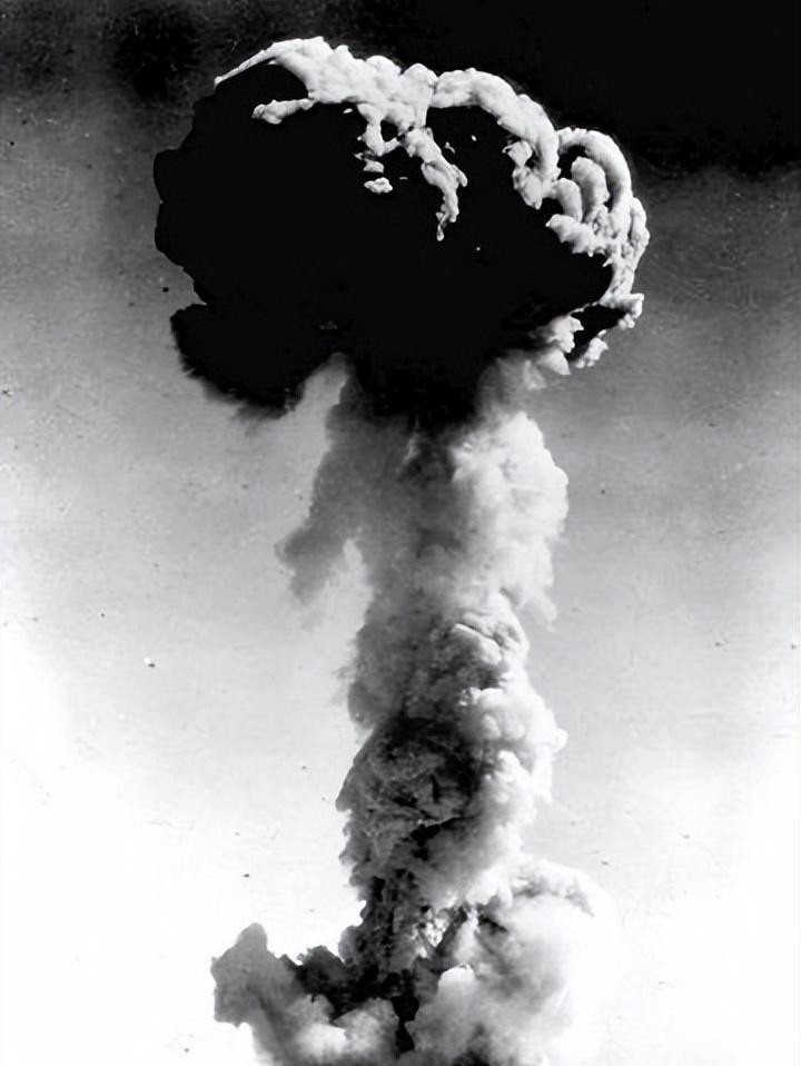 美国敢直接轰炸中国吗?探究国际关系的复杂性与风险,探究美国是否敢于直接轰炸中国,国际关系的复杂性与风险分析