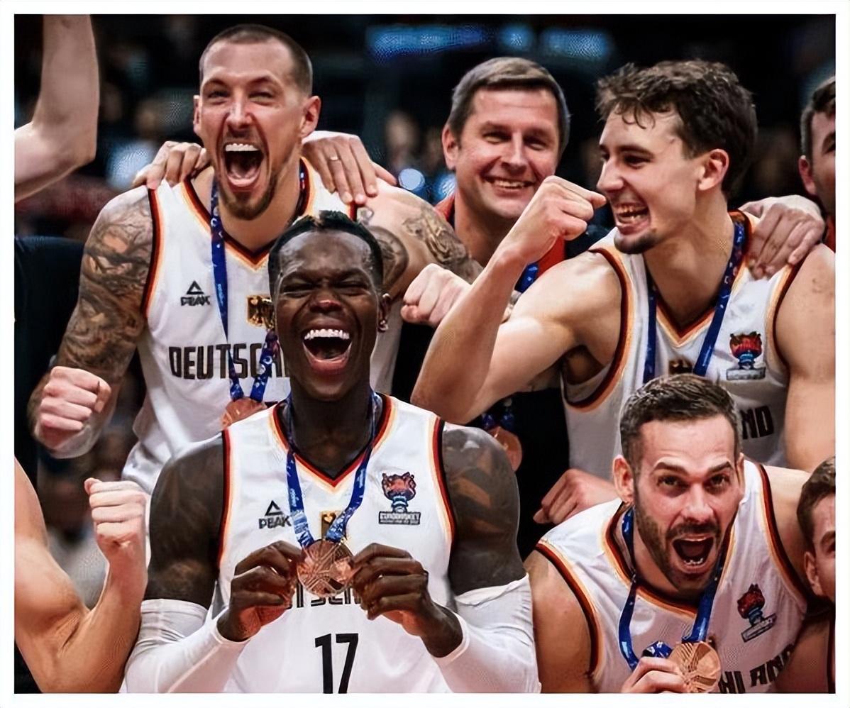 今天篮球赛现场直播——热血与激情的碰撞,篮球热血碰撞,今日现场直播盛宴开启!