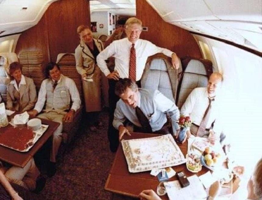 空军一号手机免费观看,科技与历史的交汇点,空军一号手机免费观看,科技与历史的交融盛宴