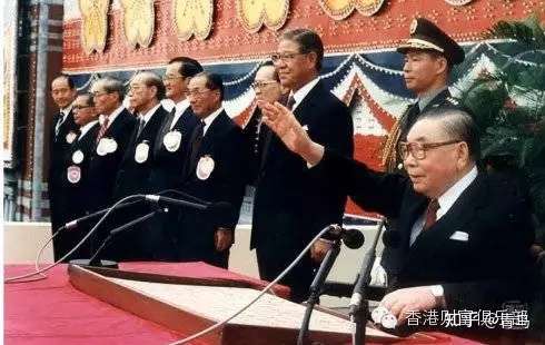 九二年台湾谁当政，历史背景与政治格局的解读，九二年台湾政治格局解析，谁掌政权及历史背景探究