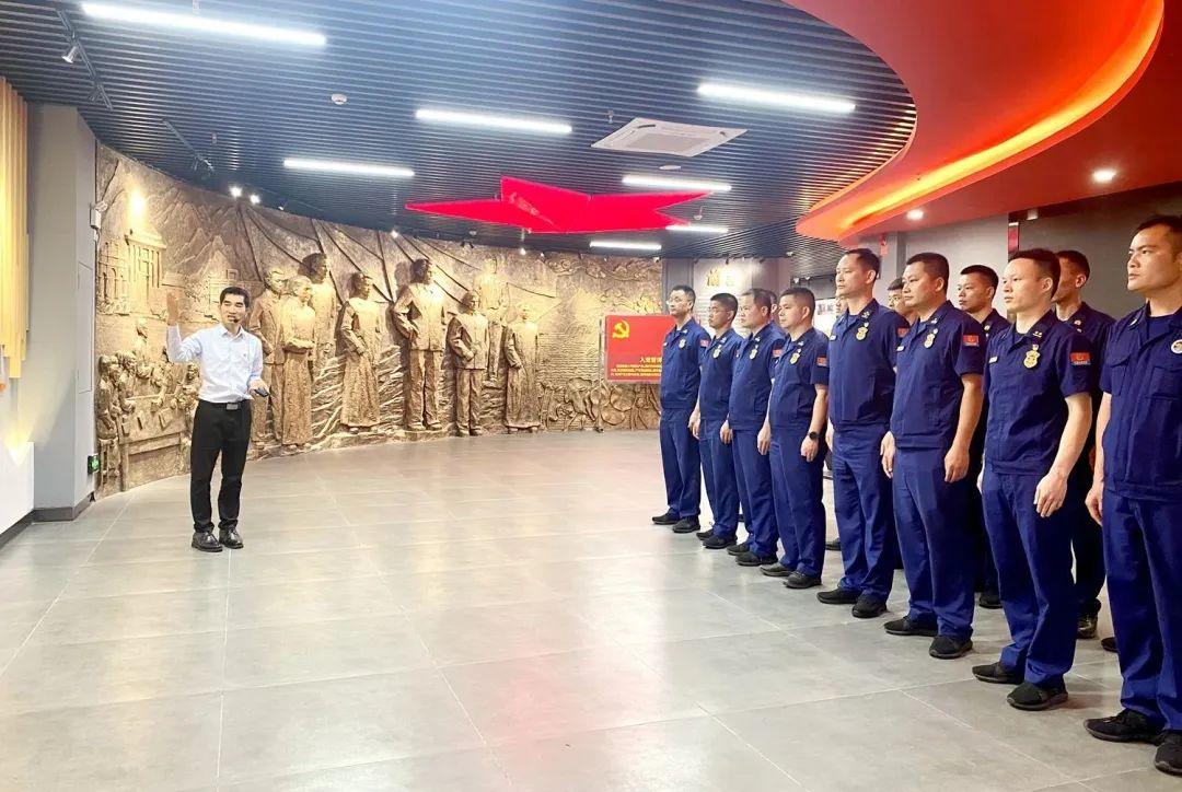 政治新闻摘抄2022,聚焦时代变迁与政策动向,2022政治新闻聚焦,时代变迁与政策动向摘要