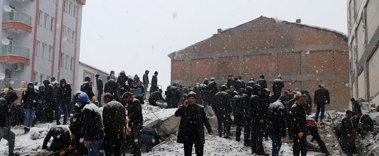 瓦良格号的担保之路,揭秘背后的故事,瓦良格号担保之路揭秘,背后不为人知的故事