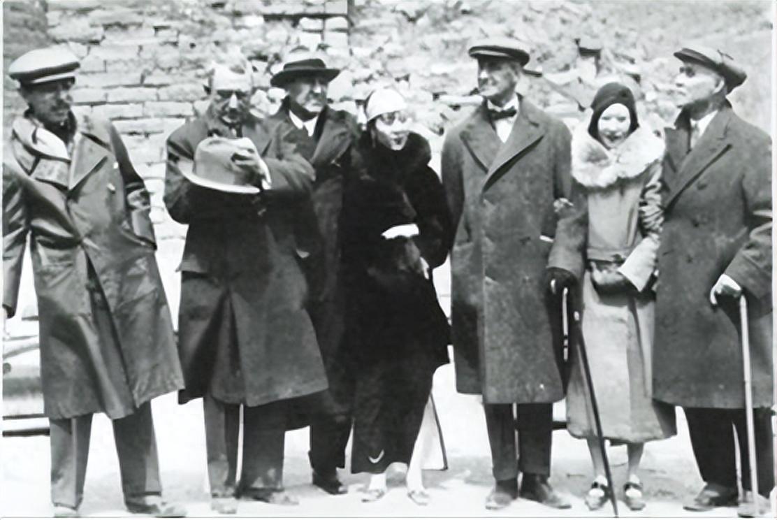 夜袭阳明堡阅兵方阵，英勇无畏的壮举与荣耀时刻，夜袭阳明堡阅兵方阵，英勇壮举与荣耀时刻的见证