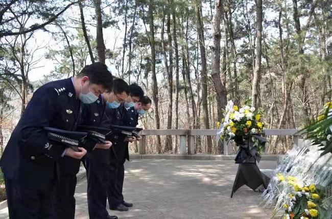 丁晓兵简历照片,忠诚卫士的非凡人生,丁晓兵简历照片,忠诚卫士的非凡人生旅程