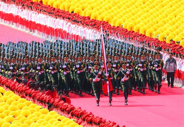 外国视角下的中国七十周年阅兵,荣耀与力量的展示,外国视角下的中国七十周年阅兵,荣耀与力量的国际瞩目