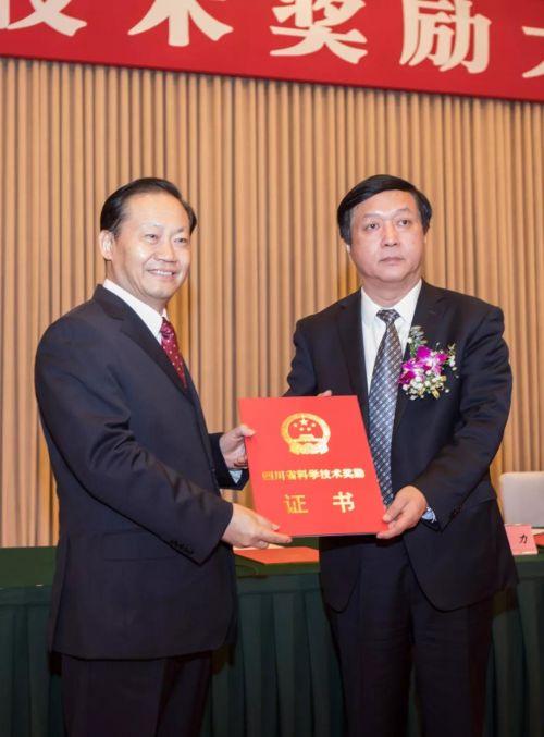 歼-20总师杨伟的传奇简历,一位航空巨匠的崛起之路,歼-20总师杨伟的传奇人生,航空巨匠的崛起之路
