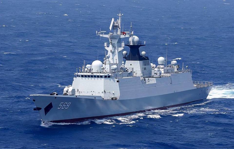 护卫舰新篇章,中国海军再次启航建造新一代054型护卫舰,中国海军新一代054型护卫舰启航,护卫舰新篇章开启