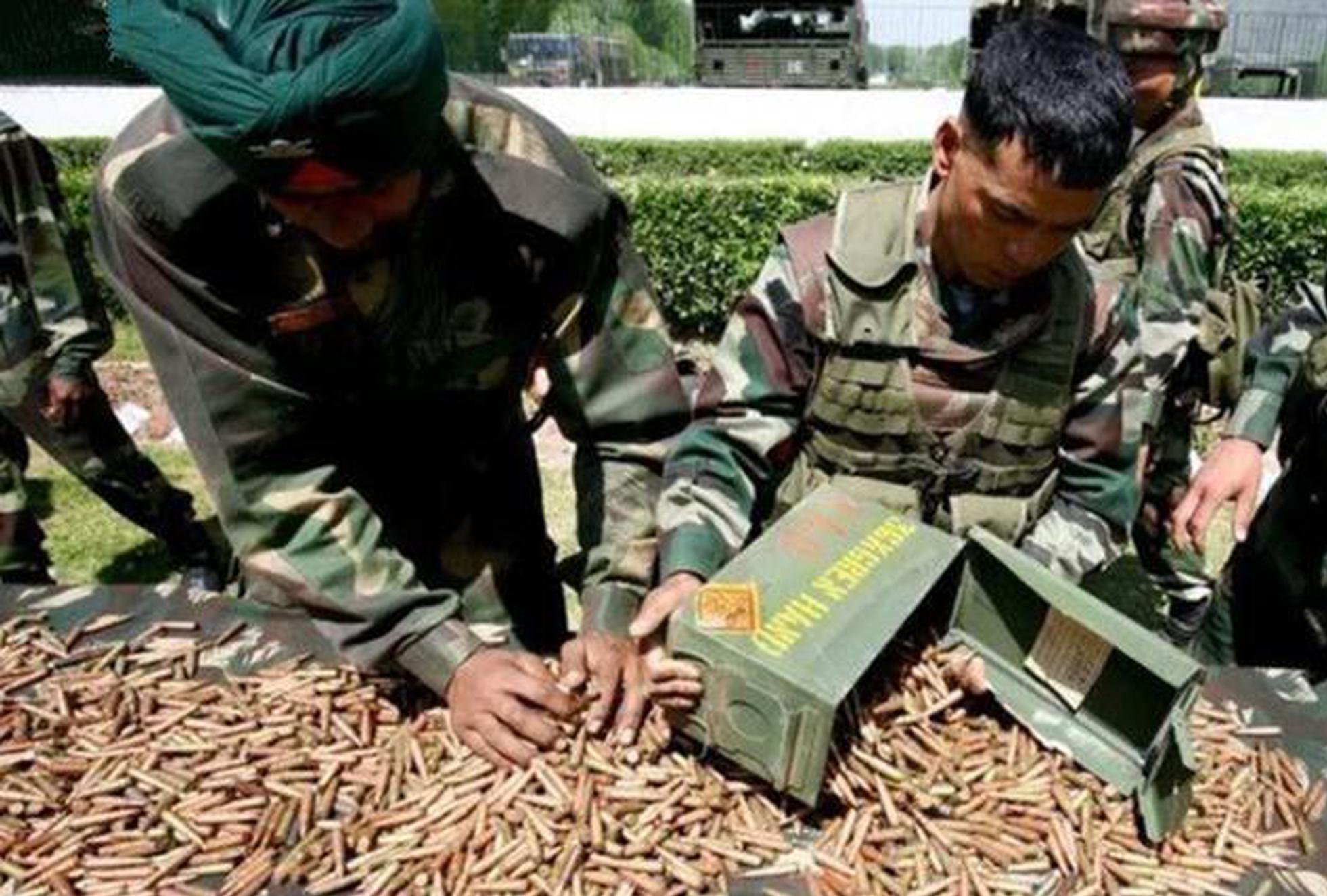 一个美国士兵的装备,深入解析现代战场上的战斗力构建,现代战场上战斗力构建,以美国士兵装备为例深入解析