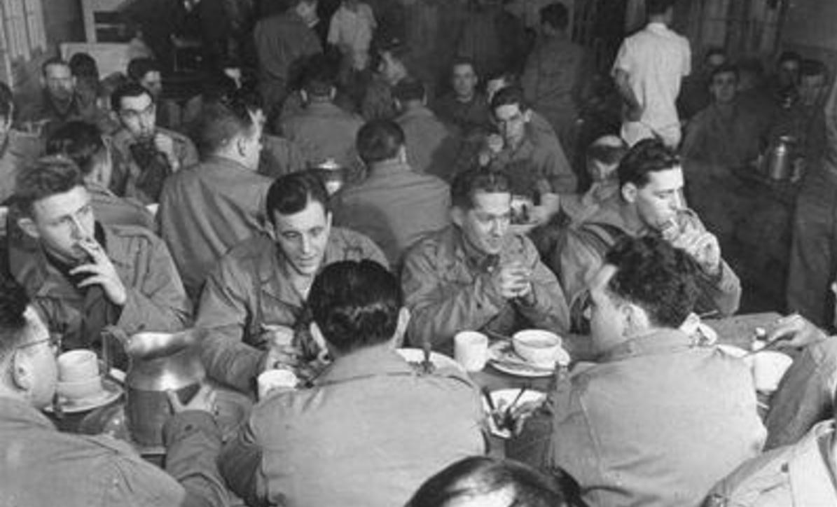 一个美国士兵的装备,深入解析现代战场上的战斗力构建,现代战场上战斗力构建,以美国士兵装备为例深入解析