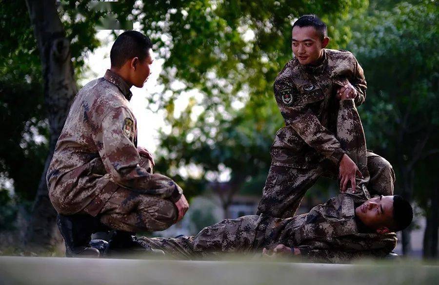 新兵被选为侦察兵好吗?深度探讨其意义与价值,新兵被选为侦察兵,意义与价值的深度探讨