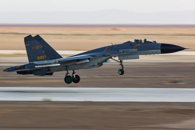 歼-11战斗机之贡献,中国国防力量的璀璨明珠,歼-11战斗机,中国国防力量的璀璨明珠与贡献