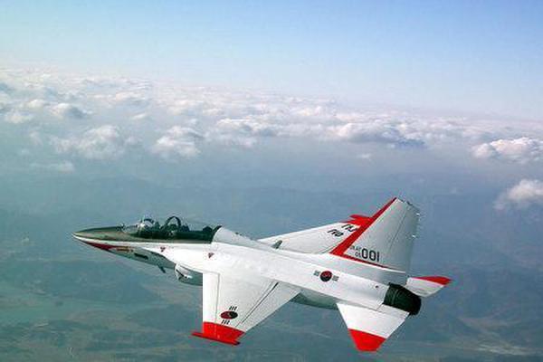 教练机与战斗机,二者的差异及其重要性,教练机与战斗机,差异显著,各有其独特重要性