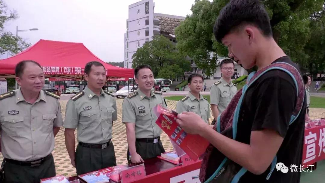 今年的征兵政策,新时代背景下的军事力量建设,新时代军事力量建设背景下的今年征兵政策解析