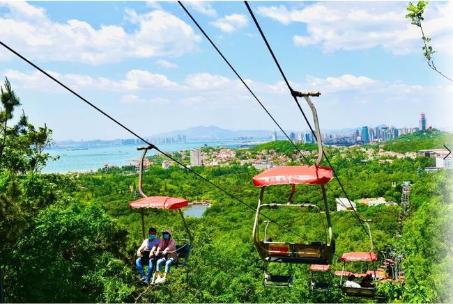 祁发宝佩戴六排勋表亮相,荣耀与责任的象征,祁发宝佩戴六排勋表亮相,荣耀与责任的体现