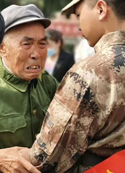 老兵打新兵的故事,挑战与成长,老兵挑战新兵,成长与挑战的故事