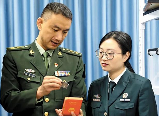 揭秘中国精锐之师,21集团军天狼突击队,揭秘中国精锐力量,天狼突击队——中国21集团军的力量展示