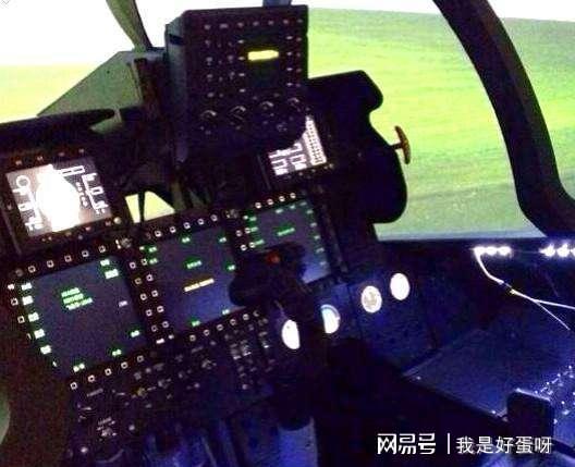 歼-15座舱首次曝光,揭秘中国航母舰载机的先进科技,揭秘,歼-15座舱首度公开,展现中国航母舰载机尖端科技