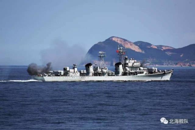 还剩下两艘传奇的051型驱逐舰,历史与未来的交汇点,历史与未来的交汇点,传奇的051型驱逐舰的最后篇章