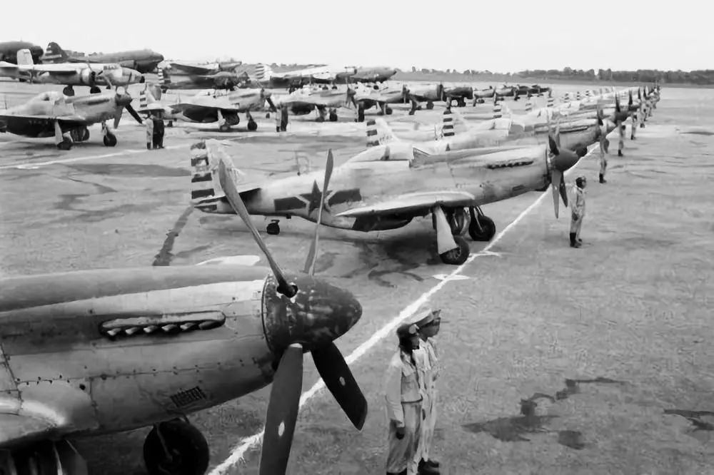 中国人民解放空军正式成立时间的历史意义与影响，中国人民解放空军成立时间的历史意义及其深远影响