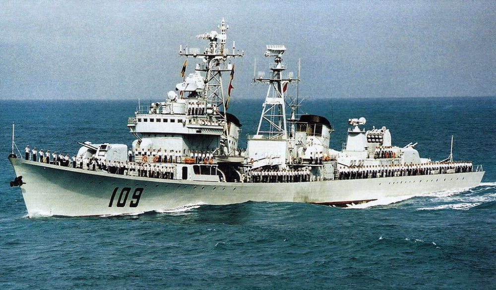 探索中国海军的骄傲,051A型驱逐舰图片解析,中国海军的骄傲,051A型驱逐舰图片深度解析