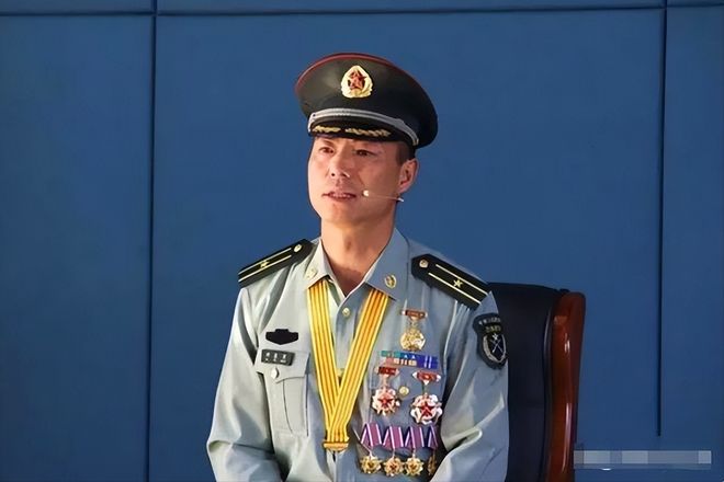 祁发宝勋表高清,英雄形象的塑造与荣誉的象征,祁发宝勋表高清,英雄形象的塑造与荣誉的象征——致敬英雄,传承荣耀