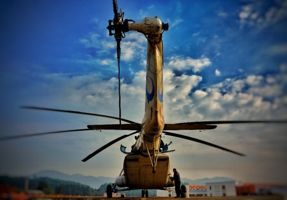 民用直升飞机价格及其影响因素分析,民用直升飞机价格解析,影响因素深度剖析