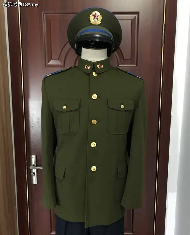 解放军05式军服，新时代军容的象征，解放军05式军服，新时代军容的骄傲象征