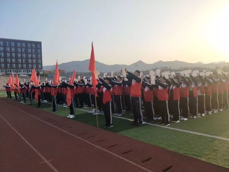 国旗护卫队的励志之路,荣耀与责任并存,国旗护卫队的荣耀与责任,励志之路的闪耀篇章