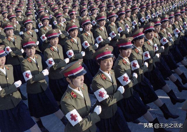 香港放阅兵，历史与现代的交汇点，香港阅兵盛典，历史与现代的交汇时刻