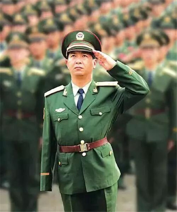 丁晓兵儿子丁陶,军人传承的荣耀与担当,丁陶,军人荣耀与担当的世代传承