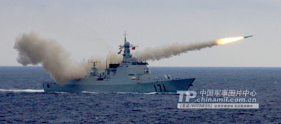 中国海军护卫舰的骄傲，揭秘171导弹护卫舰发射导弹瞬间，揭秘，中国海军导弹护卫舰的荣耀时刻——171护卫舰导弹发射瞬间