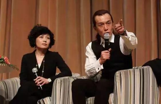 央视90后美女主持人,青春活力与专业素养的完美结合,央视青春美女主持人,活力与专业并存