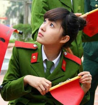 中国女兵为何受到越南兵的影响，深度解析与启示，中国女兵受越南兵影响，深度探究与启示