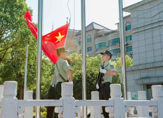 国庆阅兵中的方队,前后左右距离的艺术,国庆阅兵方队,距离的艺术展现荣耀时刻