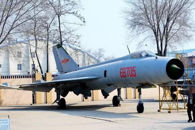 歼8战斗机的缺点分析，歼8战斗机缺陷深度解析