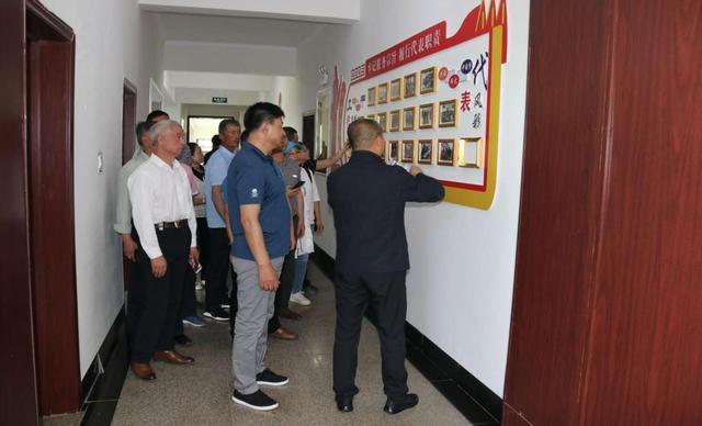 朱日和镇,一个普通人能否踏足的地方?,探访朱日和镇,普通人能否踏足的神秘之地?