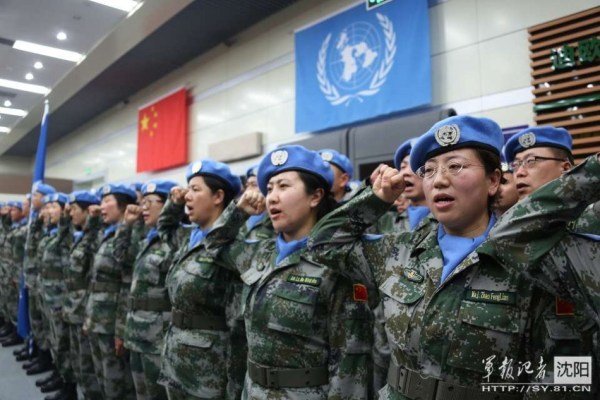 中国女兵的军旅精神，坚韧、勇敢与担当，中国女兵，坚韧、勇敢与担当的军旅精神