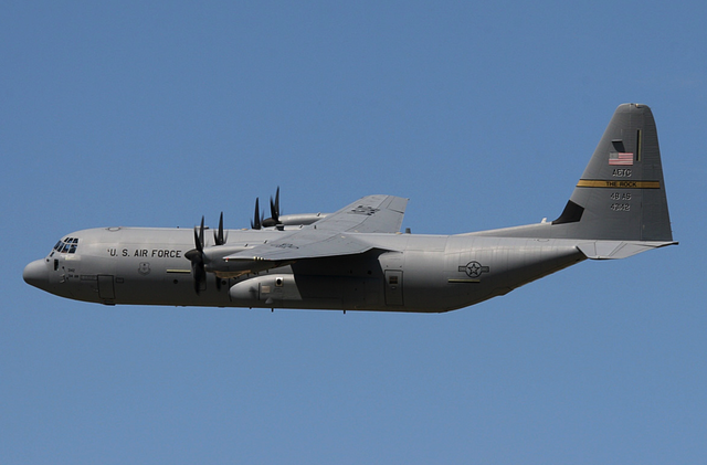 洛克希德C-130大力神运输机,空中巨人的传奇故事,洛克希德C-130大力神运输机,空中巨人的传奇之旅