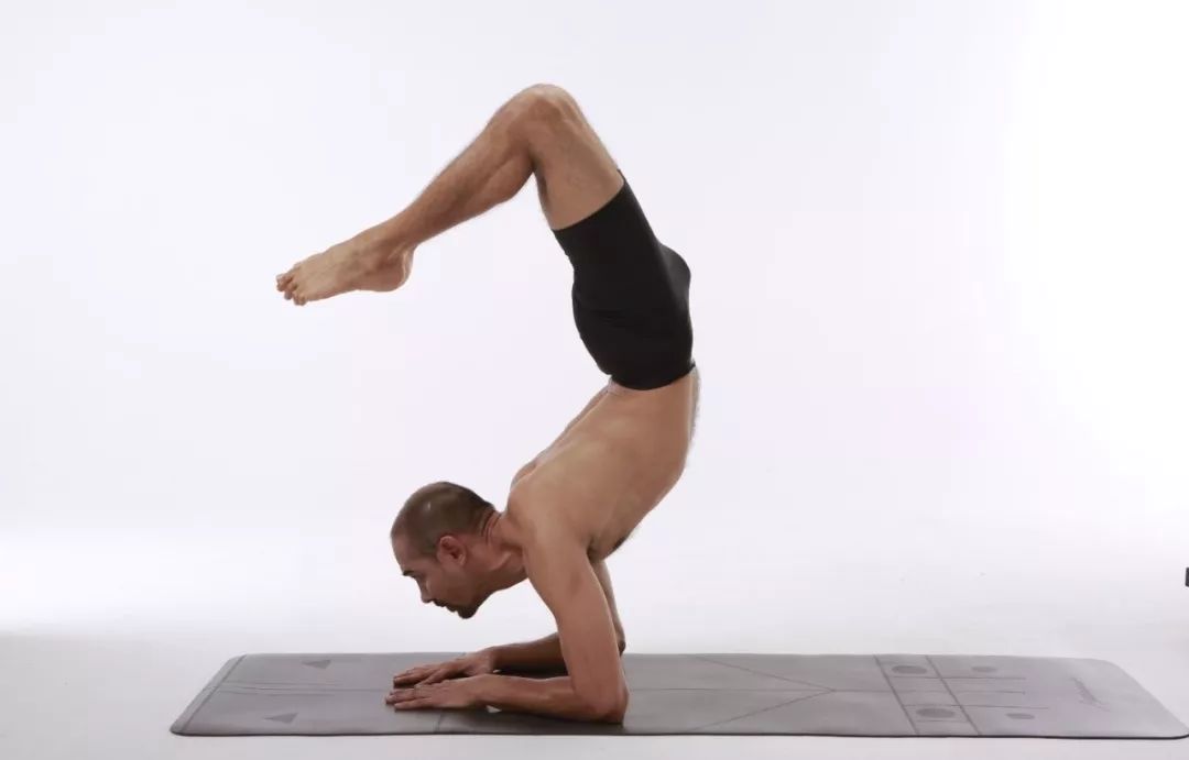 瑜伽养生课程免费学,探索健康生活的无限可能,瑜伽养生课程免费探索,健康生活无限可能