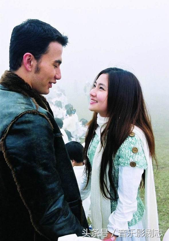 蔷薇漫画,绽放的艺术之美,蔷薇漫画,艺术之美的绚丽绽放