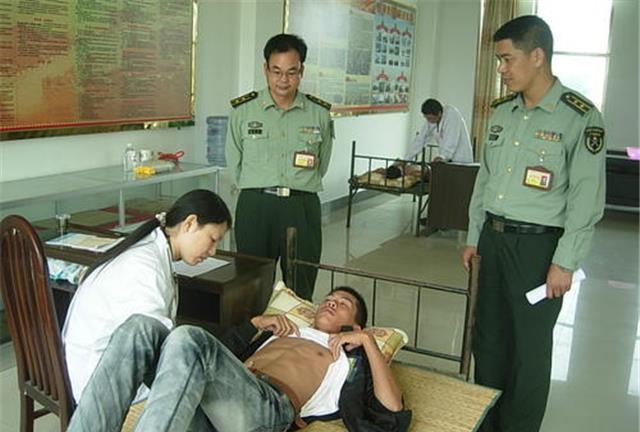 征兵不可怕,体检最尴尬,征兵体检,尴尬时刻的挑战之路