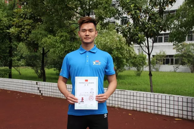 CBBA高级健身教练证的费用及其价值,CBBA高级健身教练证费用与证书价值解析