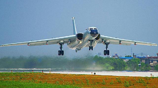 中国隐形无人轰炸机,重塑空中力量的未来先锋,中国隐形无人轰炸机,重塑空中力量的未来先锋战略装备