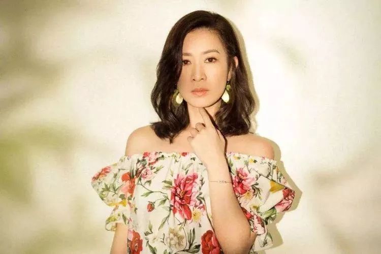 佘诗曼是哪里人,探寻一位优秀演员的出生地与成长之路,佘诗曼的出生地与成长之路,一位优秀演员的探寻之旅