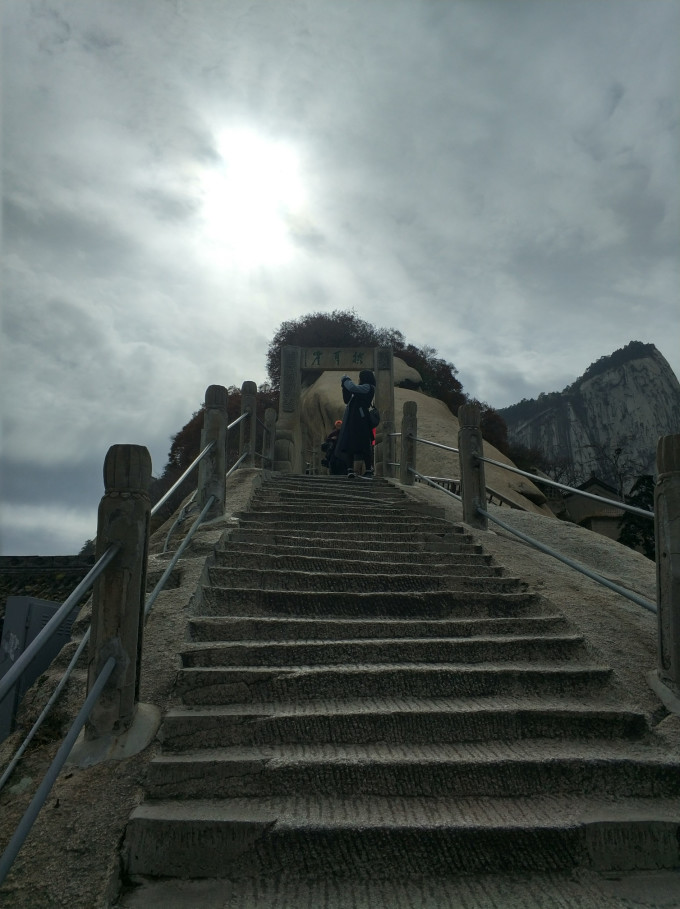 冬天爬华山,探寻适宜与挑战的完美结合,冬季华山行,探寻适宜与挑战的完美交融